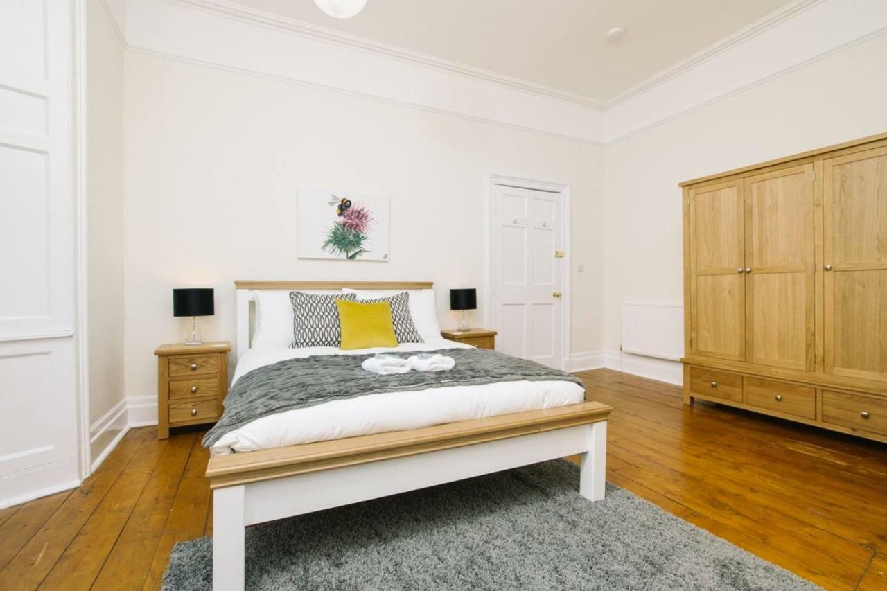 Joivy Great Location! Heart Of City Centre 3Bed Apartment Edimburgo Esterno foto