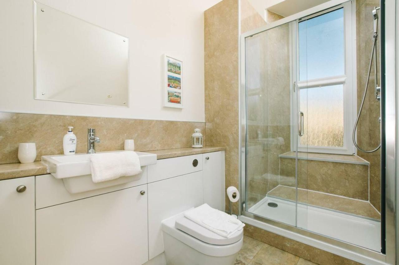 Joivy Great Location! Heart Of City Centre 3Bed Apartment Edimburgo Esterno foto