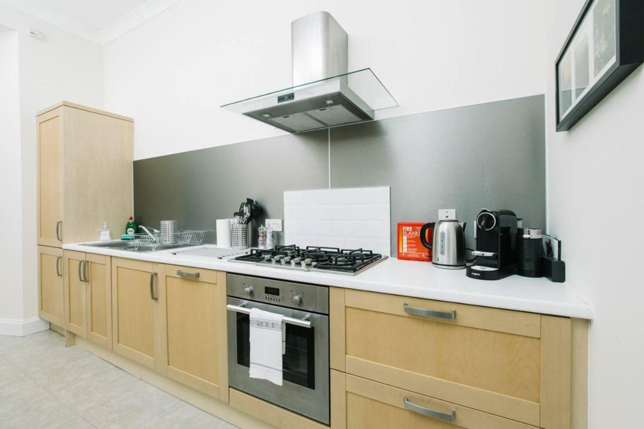 Joivy Great Location! Heart Of City Centre 3Bed Apartment Edimburgo Esterno foto