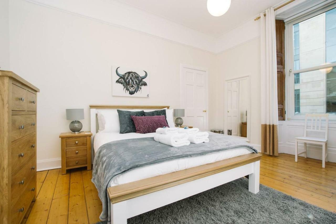 Joivy Great Location! Heart Of City Centre 3Bed Apartment Edimburgo Esterno foto